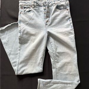 Eagle Women’s Size 14 Light Wash Button Fly Stretch Jeans Flare/wide leg